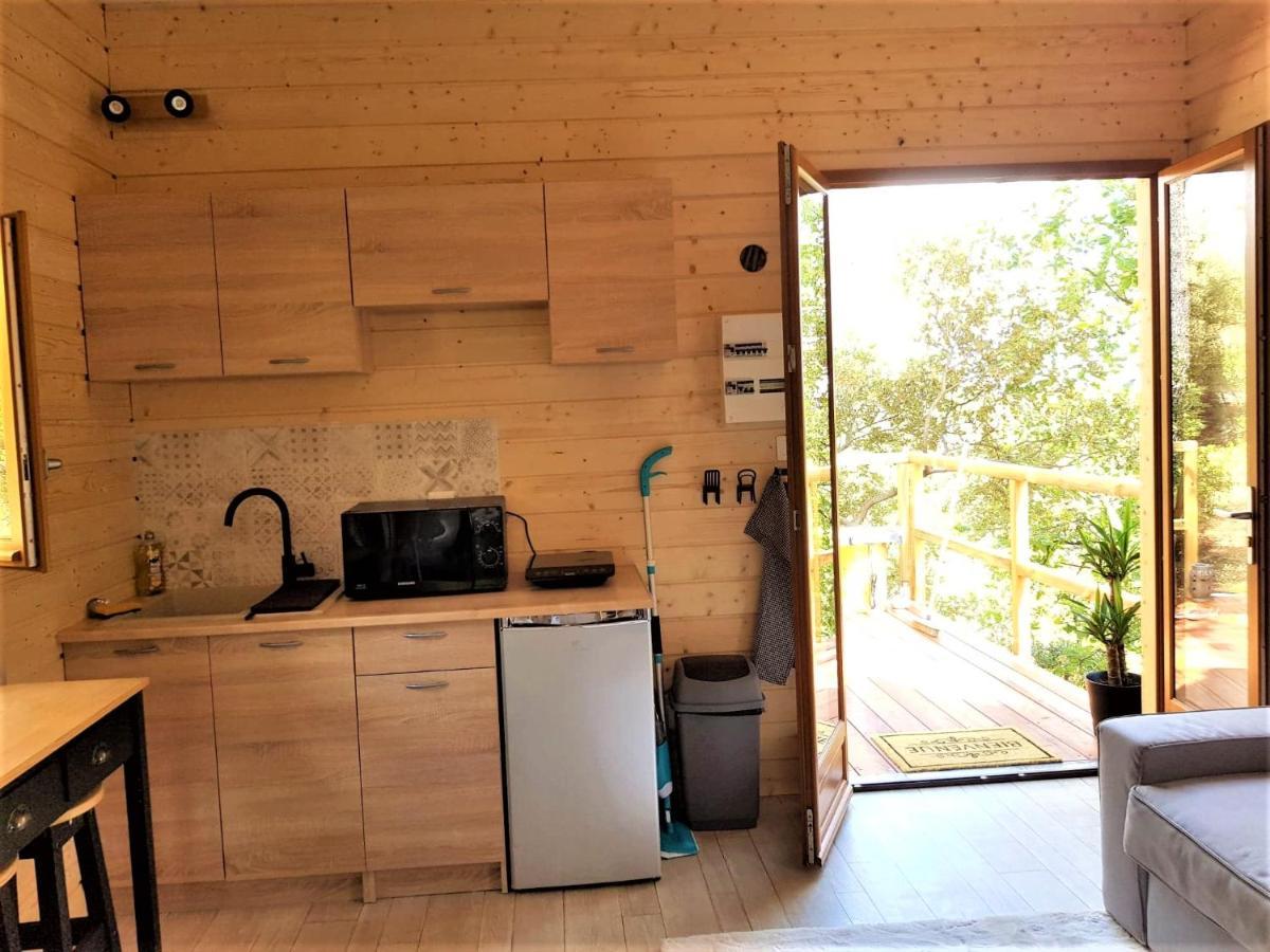 Cabane Dans Les Arbres "La Kaz Aux Cigales" Cuers Exterior foto